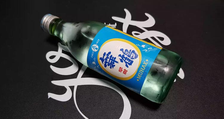 韓國舞鶴燒酒廠啟用新LOGO